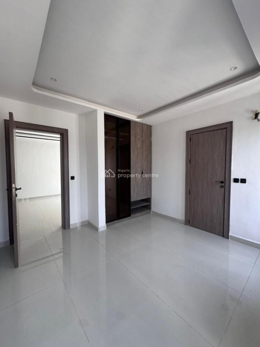 Luxury and Spacious 2 Bedroom Apartment with Gym and Pool, Lekki Phase 1, Lekki, Lagos, Flat / Apartment for Rent