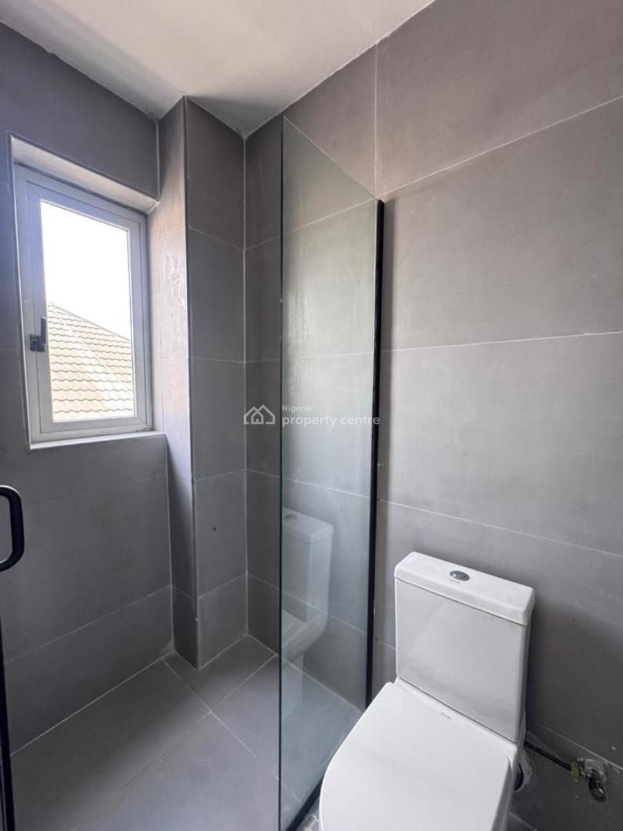 Luxury and Spacious 2 Bedroom Apartment with Gym and Pool, Lekki Phase 1, Lekki, Lagos, Flat / Apartment for Rent