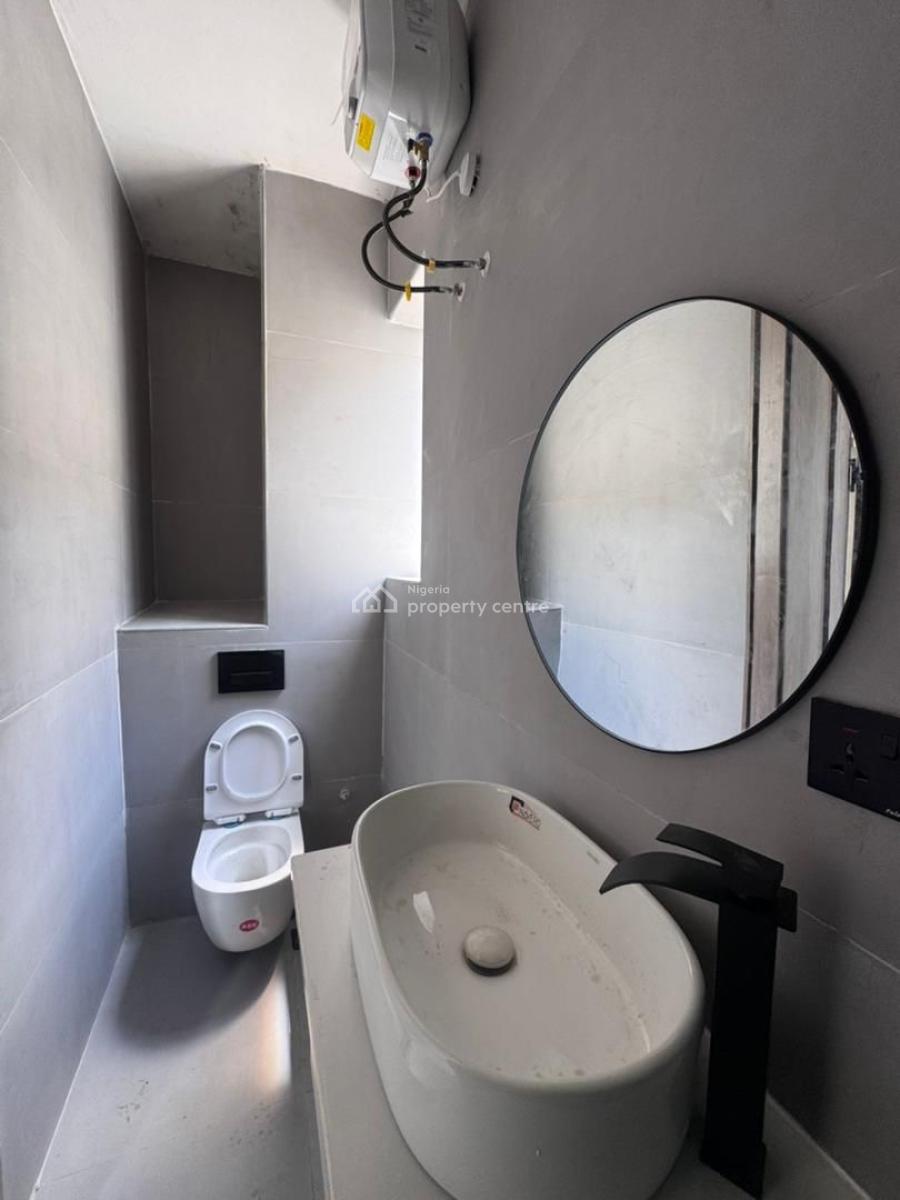 Luxury and Spacious 2 Bedroom Apartment with Gym and Pool, Lekki Phase 1, Lekki, Lagos, Flat / Apartment for Rent
