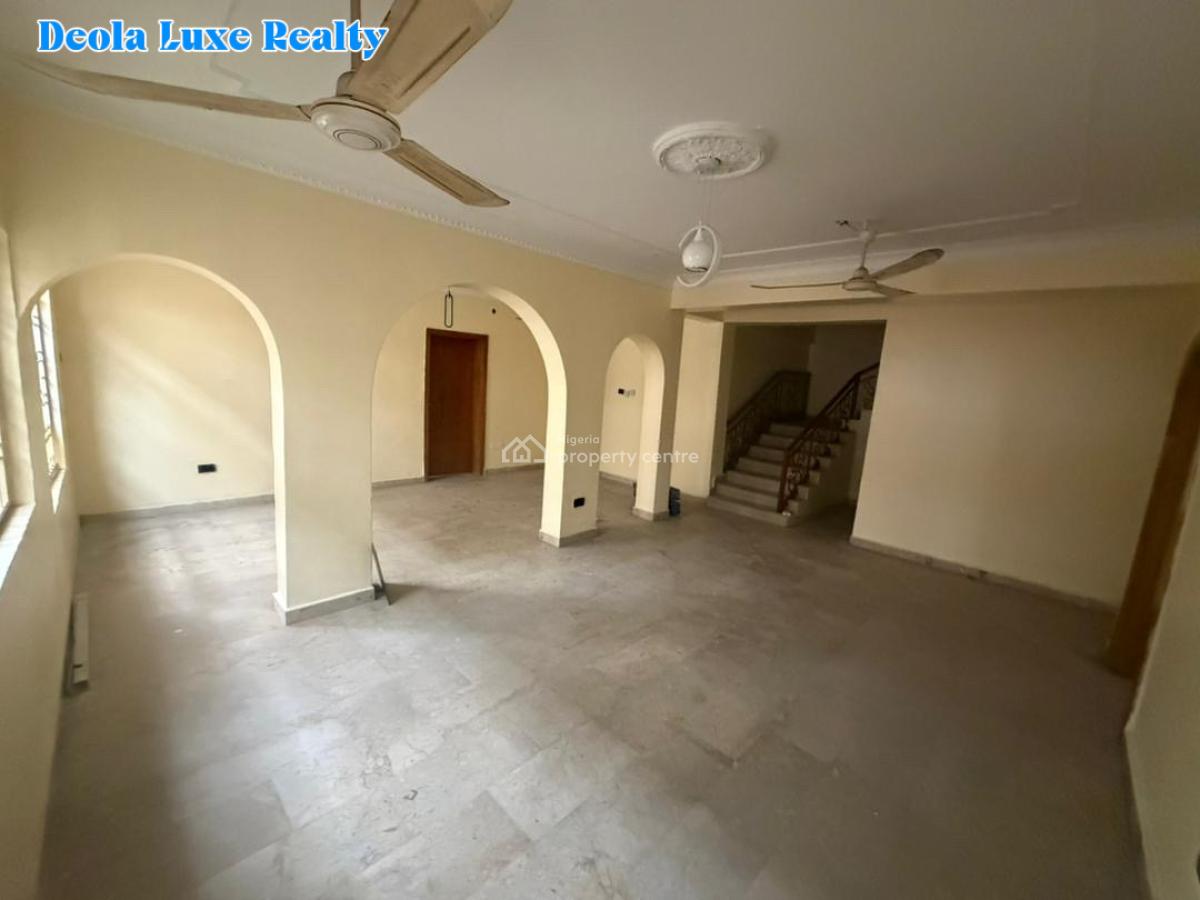 Prime 5-bedroom Semi-detached House  Perfect for Living Or Busine, Off Admiralty Way, Lekki Phase 1, Lekki, Lagos, Semi-detached Duplex for Rent