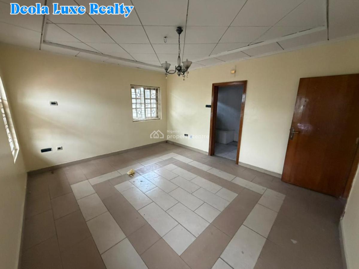 Prime 5-bedroom Semi-detached House  Perfect for Living Or Busine, Off Admiralty Way, Lekki Phase 1, Lekki, Lagos, Semi-detached Duplex for Rent