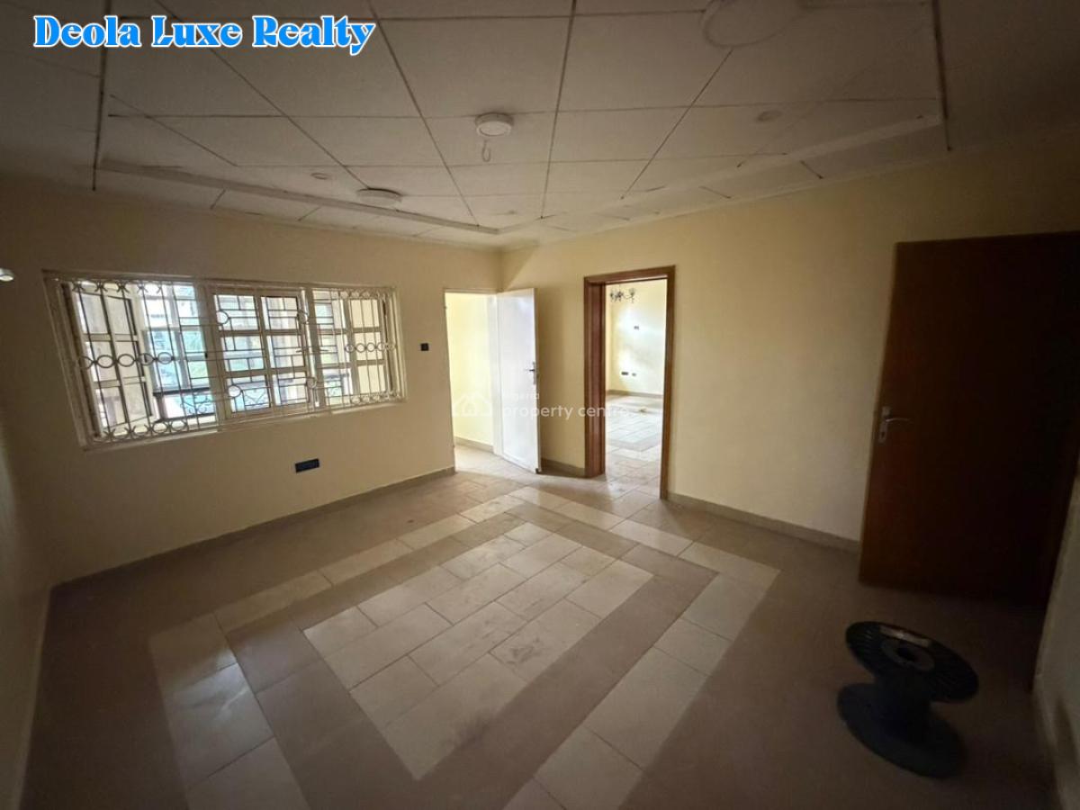 Prime 5-bedroom Semi-detached House  Perfect for Living Or Busine, Off Admiralty Way, Lekki Phase 1, Lekki, Lagos, Semi-detached Duplex for Rent