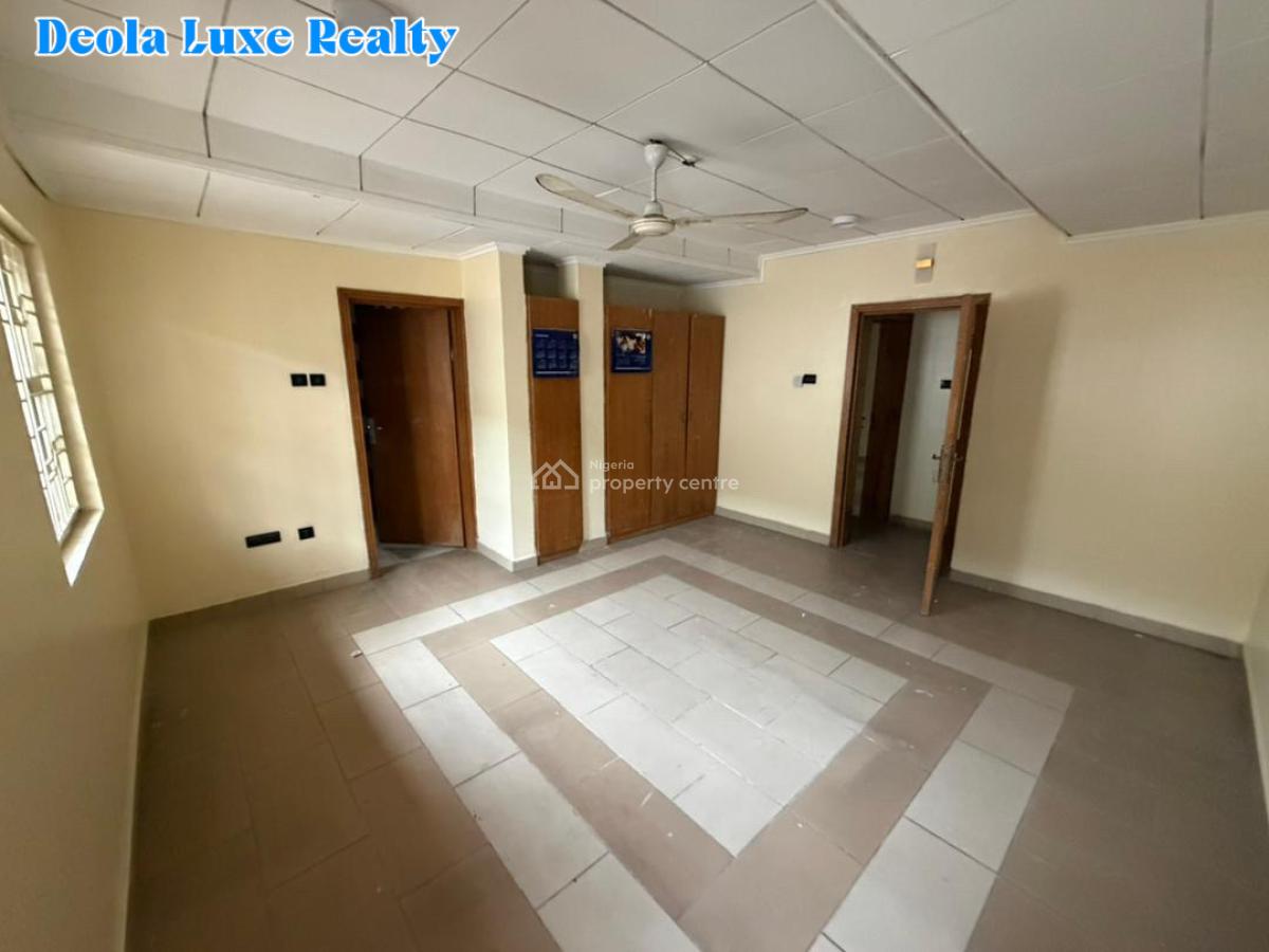 Prime 5-bedroom Semi-detached House  Perfect for Living Or Busine, Off Admiralty Way, Lekki Phase 1, Lekki, Lagos, Semi-detached Duplex for Rent