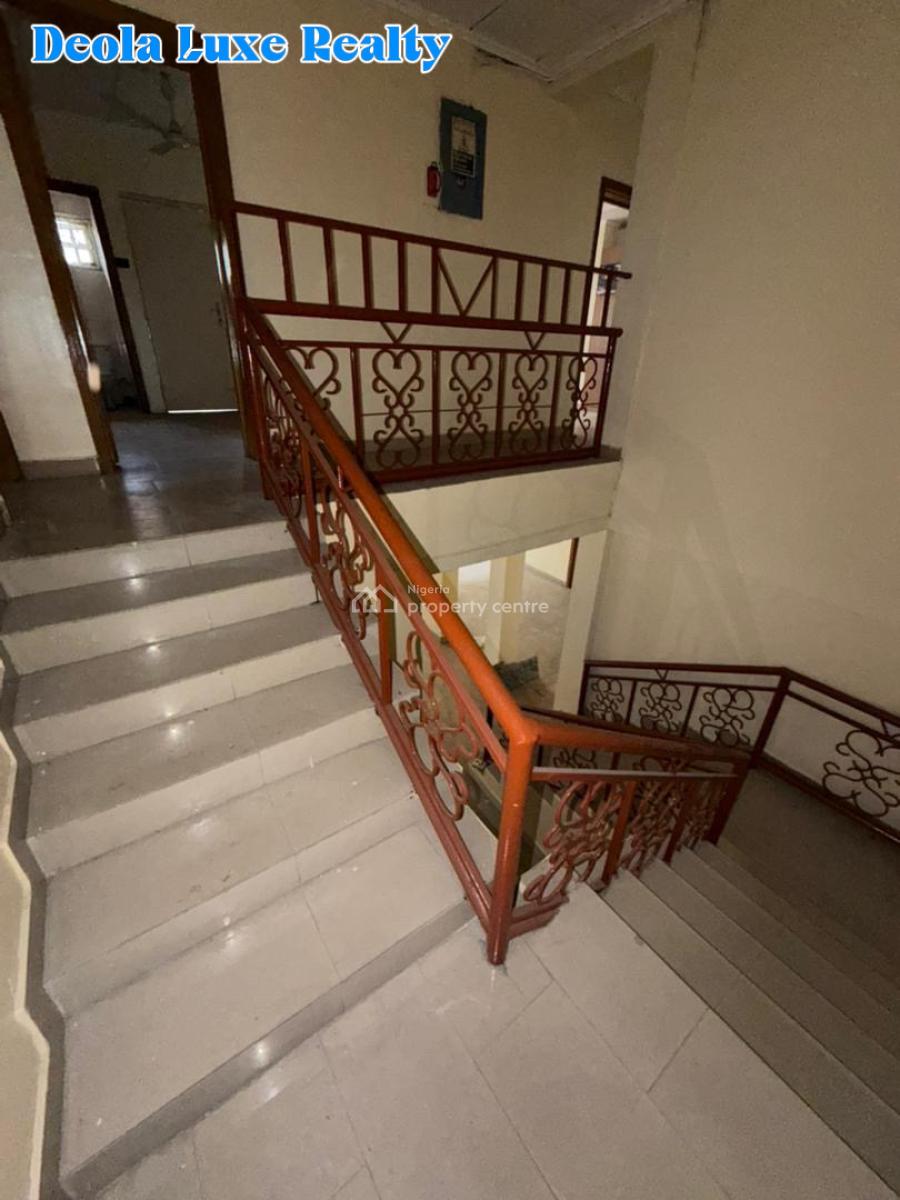 Prime 5-bedroom Semi-detached House  Perfect for Living Or Busine, Off Admiralty Way, Lekki Phase 1, Lekki, Lagos, Semi-detached Duplex for Rent