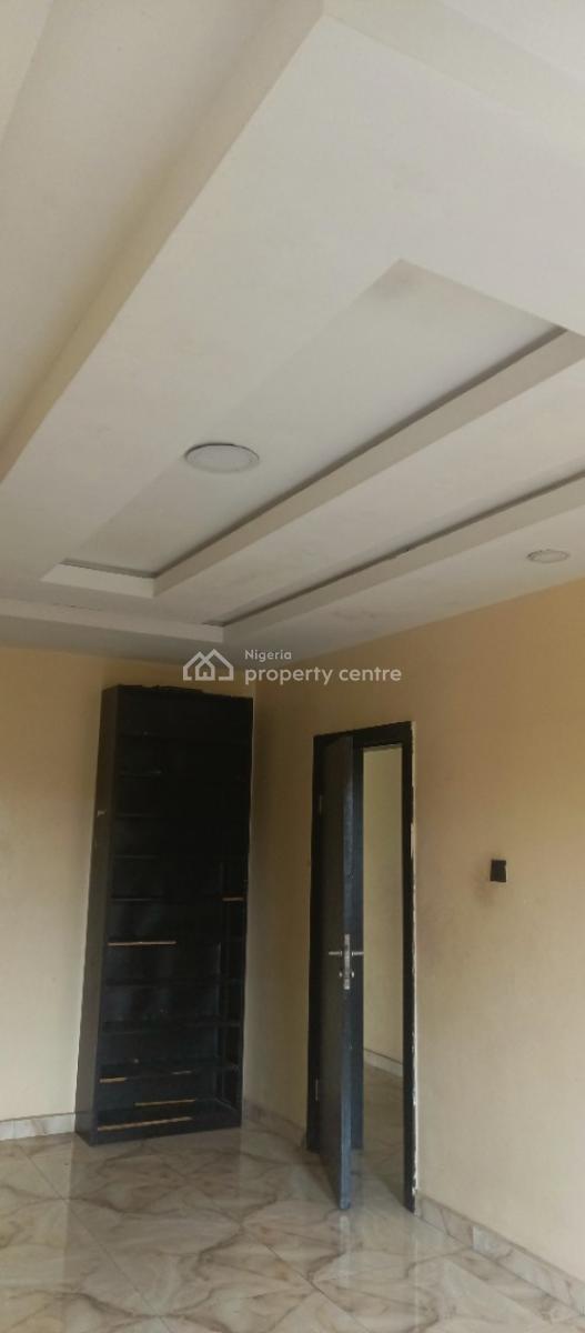 Standard 3 Bedroom Apartment Upstairs in an Estat 3 Min to Express, Divine Estate, Bogije, Ibeju Lekki, Lagos, Flat / Apartment for Rent