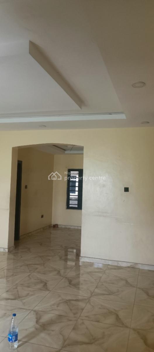 Standard 3 Bedroom Apartment Upstairs in an Estat 3 Min to Express, Divine Estate, Bogije, Ibeju Lekki, Lagos, Flat / Apartment for Rent