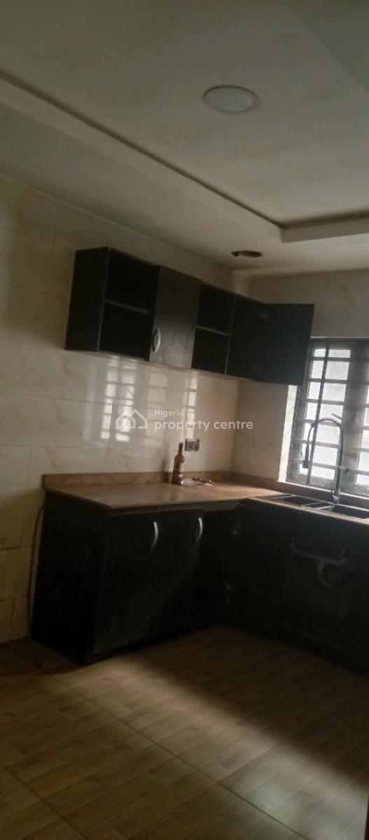 Standard 3 Bedroom Apartment Upstairs in an Estat 3 Min to Express, Divine Estate, Bogije, Ibeju Lekki, Lagos, Flat / Apartment for Rent