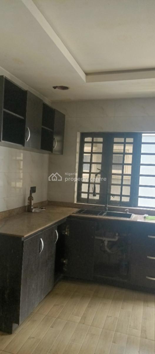Standard 3 Bedroom Apartment Upstairs in an Estat 3 Min to Express, Divine Estate, Bogije, Ibeju Lekki, Lagos, Flat / Apartment for Rent