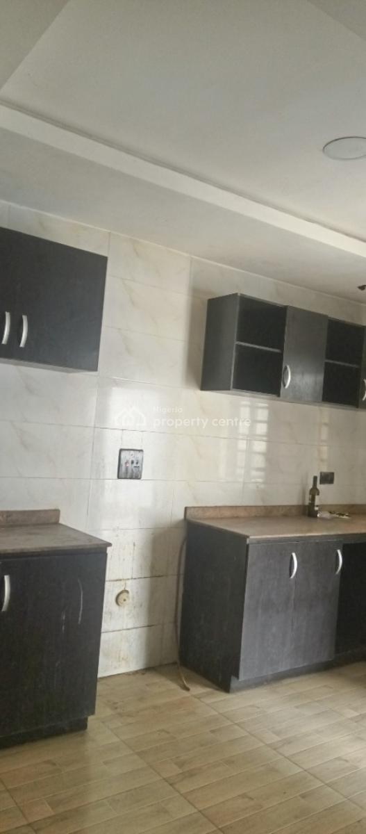Standard 3 Bedroom Apartment Upstairs in an Estat 3 Min to Express, Divine Estate, Bogije, Ibeju Lekki, Lagos, Flat / Apartment for Rent