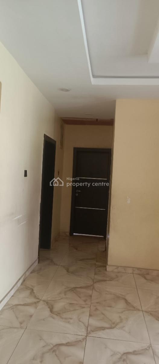 Standard 3 Bedroom Apartment Upstairs in an Estat 3 Min to Express, Divine Estate, Bogije, Ibeju Lekki, Lagos, Flat / Apartment for Rent