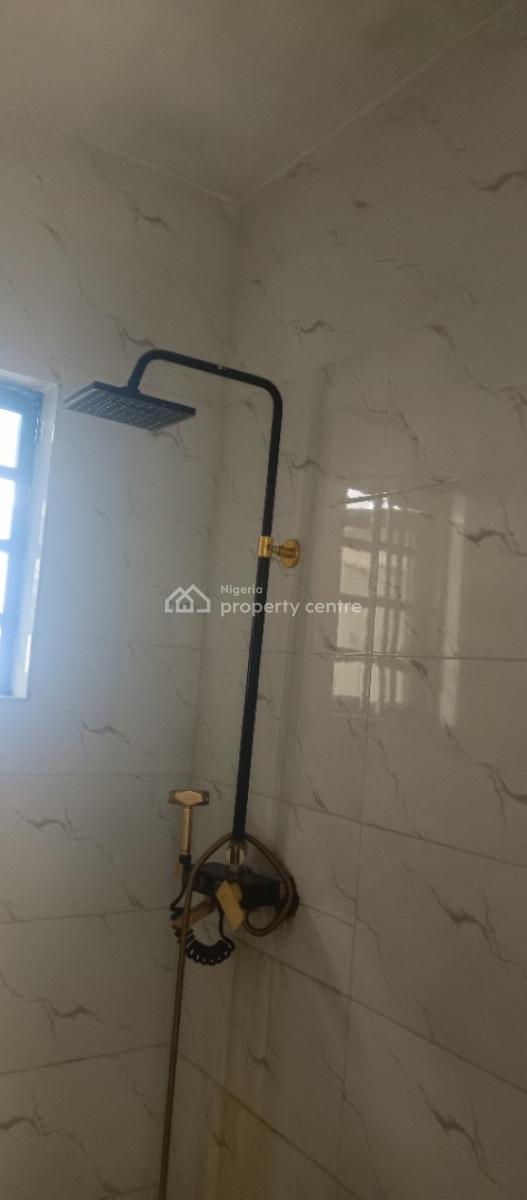 Standard 3 Bedroom Apartment Upstairs in an Estat 3 Min to Express, Divine Estate, Bogije, Ibeju Lekki, Lagos, Flat / Apartment for Rent