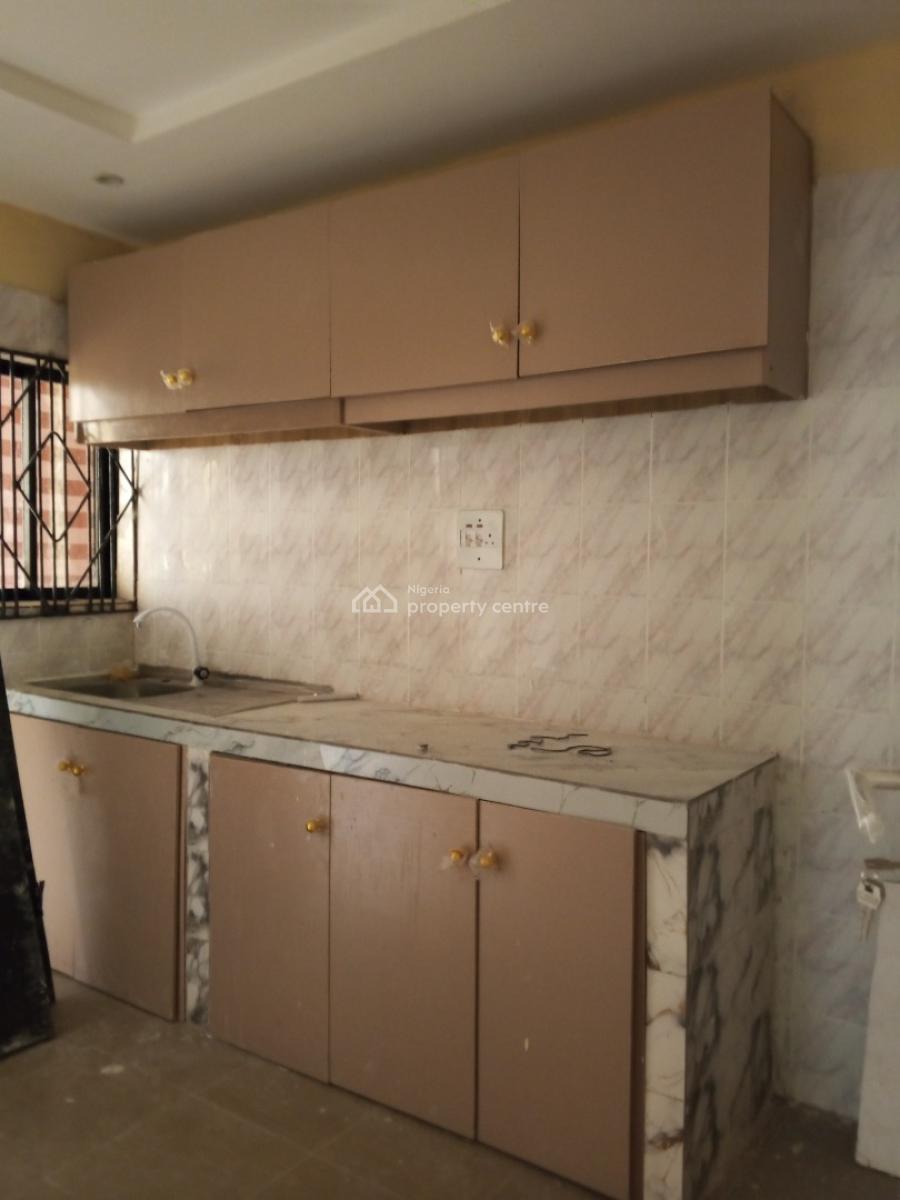 3 Bedroom, Destiny Bus Stop Isheri Oshun Jakande Axis., Isolo, Lagos, Flat / Apartment for Rent