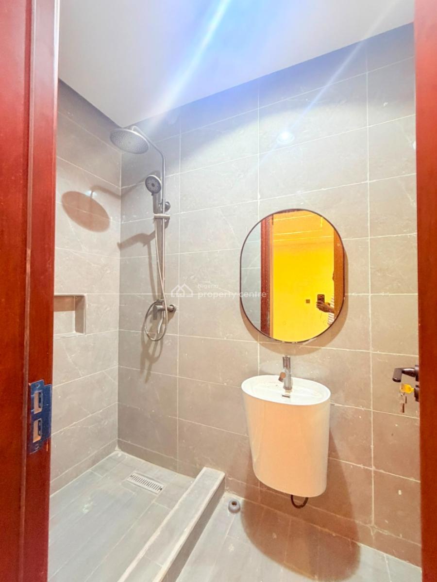 4 Bedroom Semi-detached Duplex with Bq, Onike, Yaba, Lagos, Semi-detached Duplex for Sale