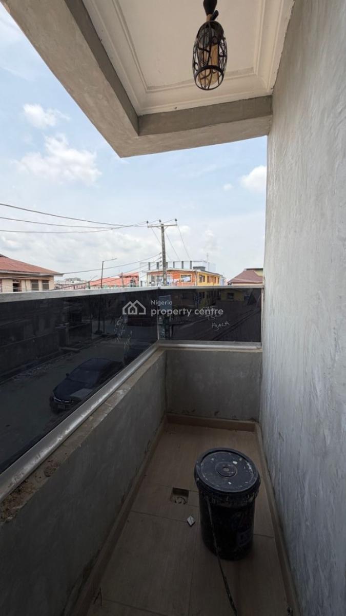 One Bedroom Apartment, Shomolu, Lagos, Mini Flat (room and Parlour) Joint Venture