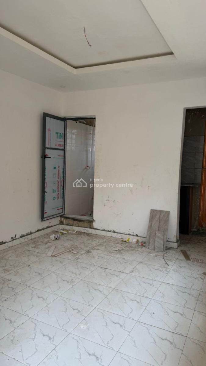 One Bedroom Apartment, Shomolu, Lagos, Mini Flat (room and Parlour) Joint Venture