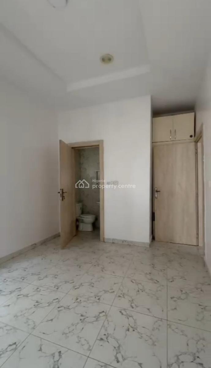 Spacious Upstairs Mini Flat with Balcony to Share Kitchen, Ikota, Lekki, Lagos, Mini Flat (room and Parlour) for Rent