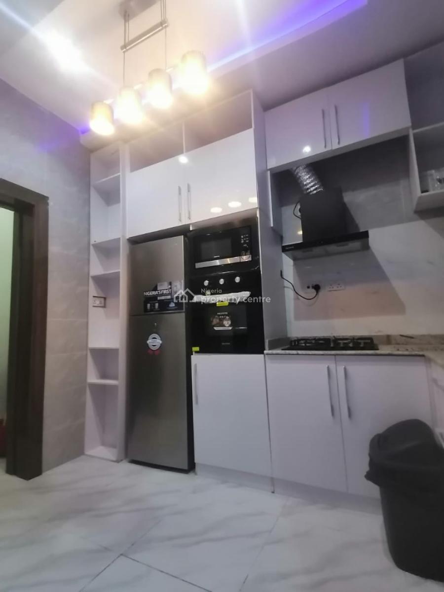 Brand New Clean 3bedroom Flat at Lekki Phase 1, Off Freedom Way Lekki Phase 1, Lekki Phase 1, Lekki, Lagos, Flat / Apartment for Rent