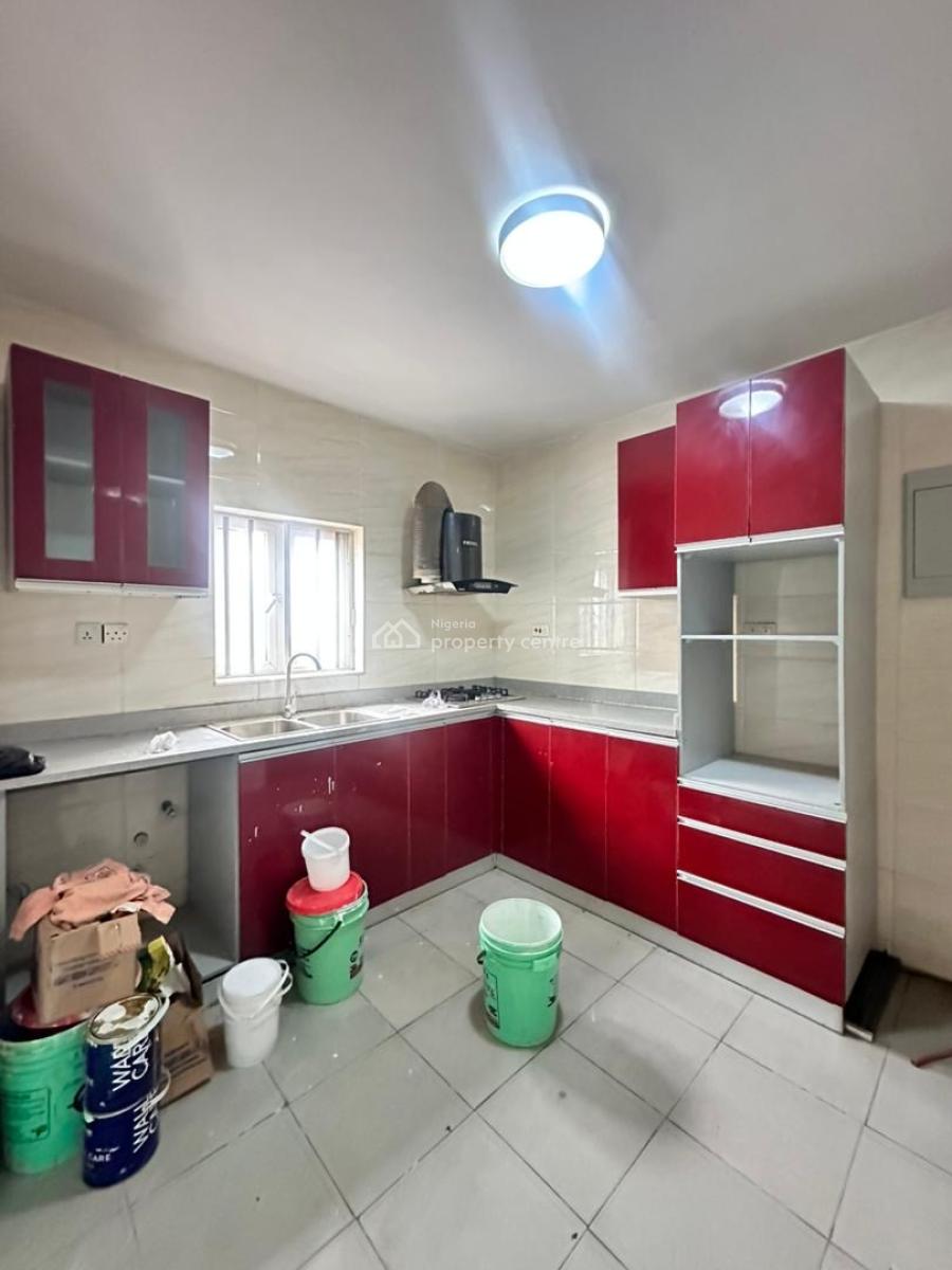 Newly Renovated 2 Bedroom Apartment, Lekki, Lagos, Flat / Apartment for Sale
