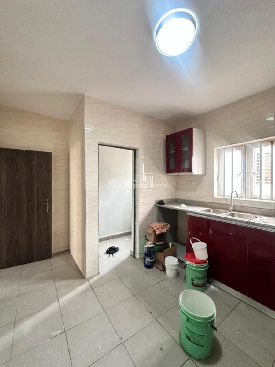 Newly Renovated 2 Bedroom Apartment, Lekki, Lagos, Flat / Apartment for Sale