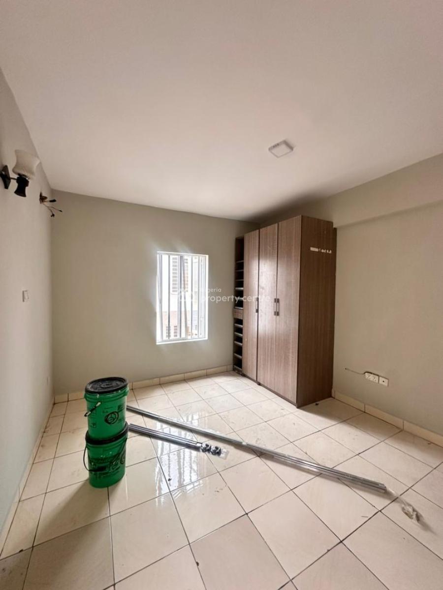 Newly Renovated 2 Bedroom Apartment, Lekki, Lagos, Flat / Apartment for Sale