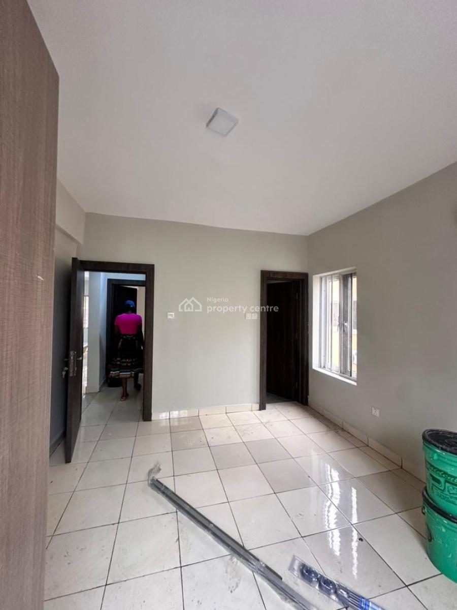 Newly Renovated 2 Bedroom Apartment, Lekki, Lagos, Flat / Apartment for Sale