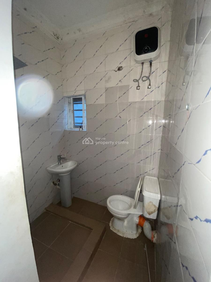 Well Maintained 2bedroom Flat, Ogunfayo, Awoyaya, Ibeju Lekki, Lagos, Flat / Apartment for Rent