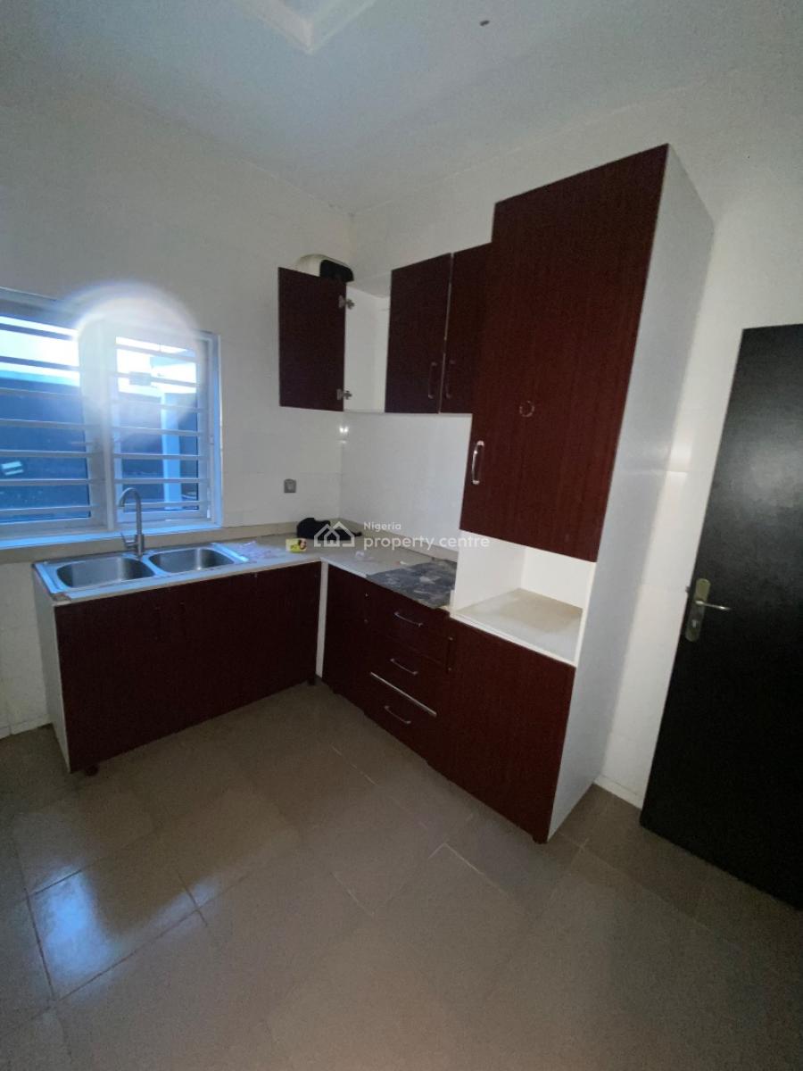 Well Maintained 2bedroom Flat, Ogunfayo, Awoyaya, Ibeju Lekki, Lagos, Flat / Apartment for Rent