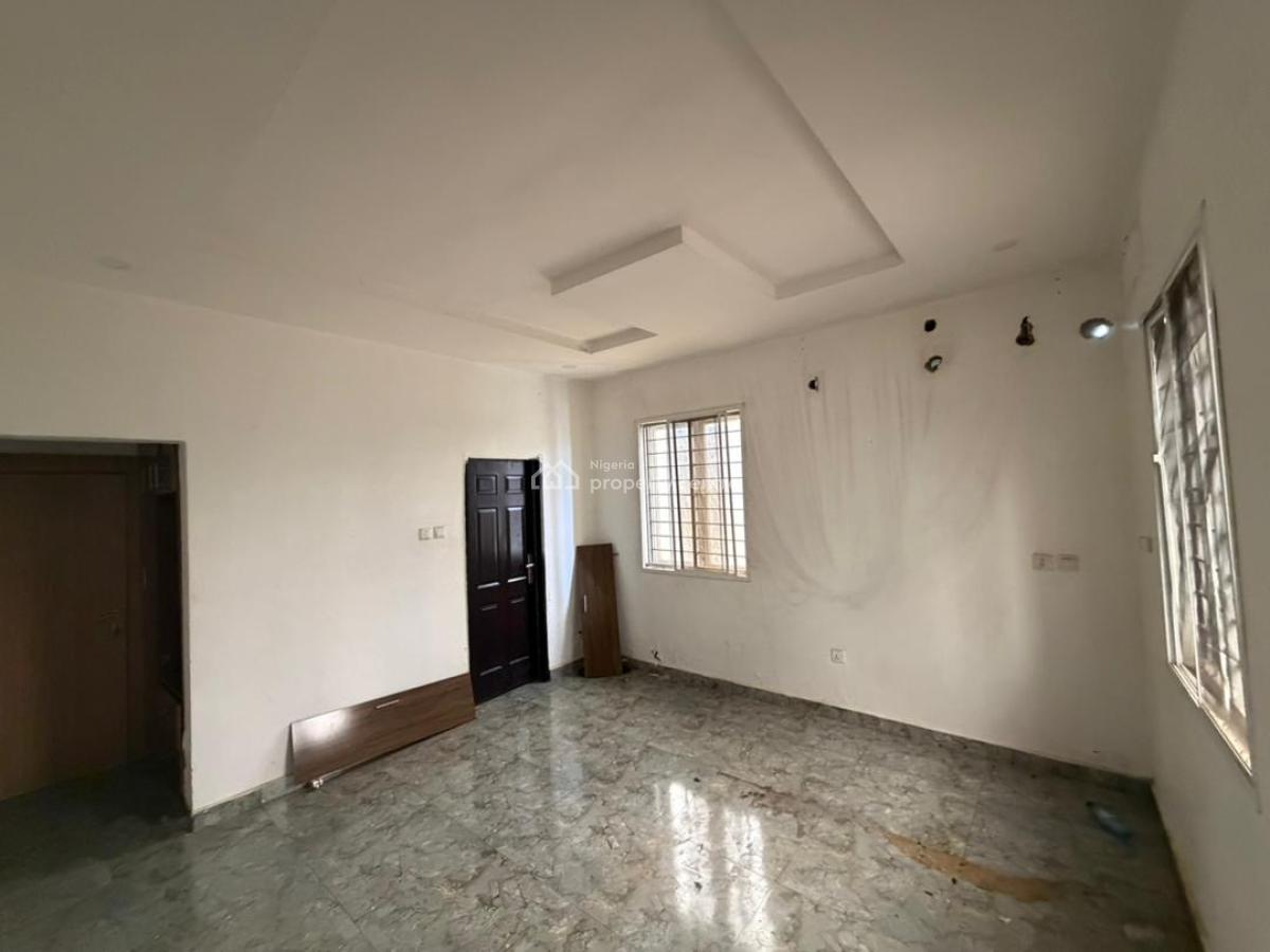 Well-presented 2-bedroom Apartment, Jahi, Abuja, Flat / Apartment for Rent