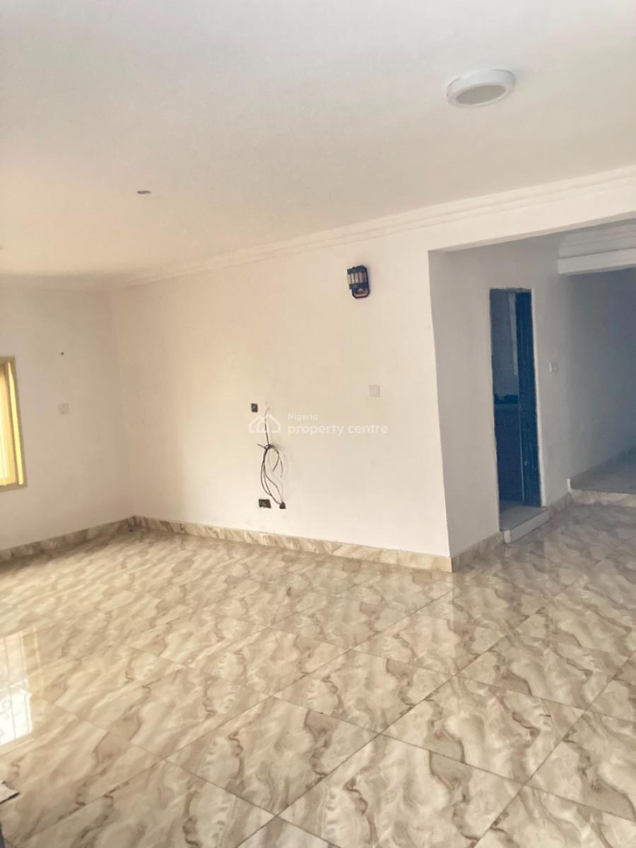 Beautiful 3 Bedroom Flat All Room Ensuite with Visitors Toilet, Inside Well Secured Estate in Maryland Ikeja, Maryland, Lagos, Flat / Apartment for Rent