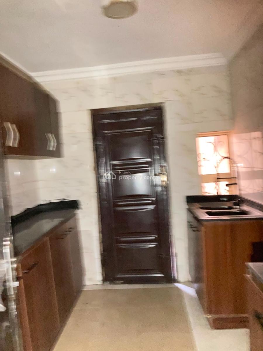 Beautiful 3 Bedroom Flat All Room Ensuite with Visitors Toilet, Inside Well Secured Estate in Maryland Ikeja, Maryland, Lagos, Flat / Apartment for Rent