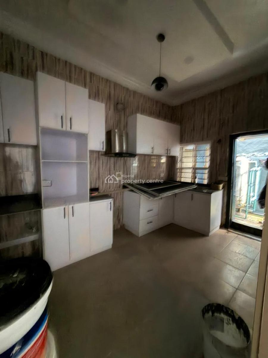 a Room Shared  Apartment, Lekki County, Ikota, Lekki, Lagos, Self Contain (single Rooms) for Rent
