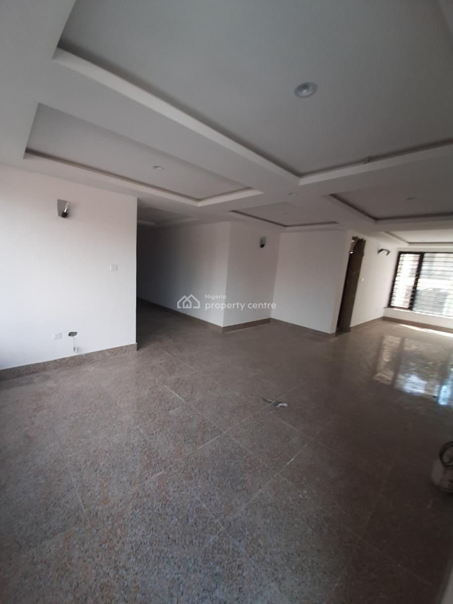 Serviced 3 Bedroom En-suite Flat with an Enclosed Fitted Kitchen, Cook, Lekki Phase 1, Lekki, Lagos, Flat / Apartment for Rent