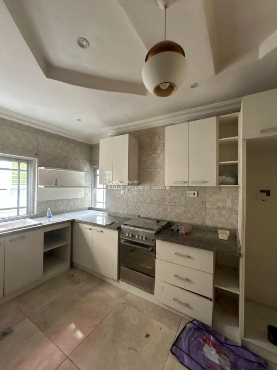 Luxurious and Spacious Flats at Lekki Phase 1, Lekki Phase 1, Lekki Phase 1, Lekki, Lagos, Flat / Apartment for Rent