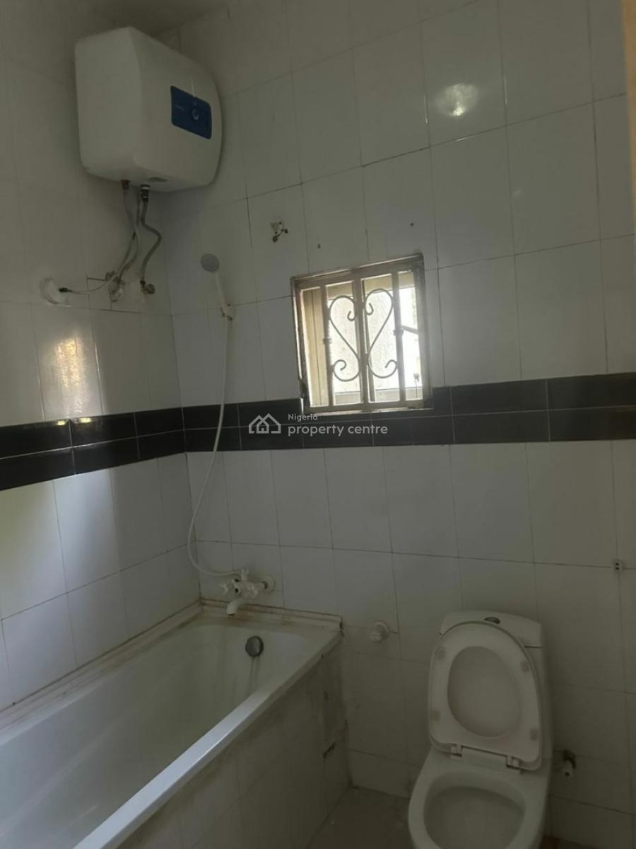 Spacious Room with Spacious Bathroom and Shared Kitchen, Off Admiralty, Lekki Phase 1, Lekki, Lagos, Self Contain (single Rooms) for Rent