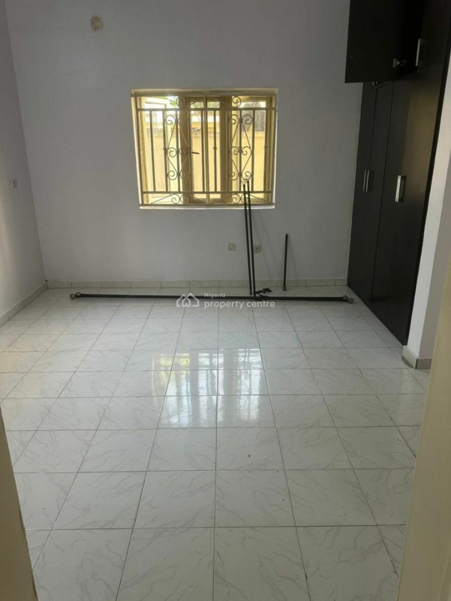 Spacious Room with Spacious Bathroom and Shared Kitchen, Off Admiralty, Lekki Phase 1, Lekki, Lagos, Self Contain (single Rooms) for Rent