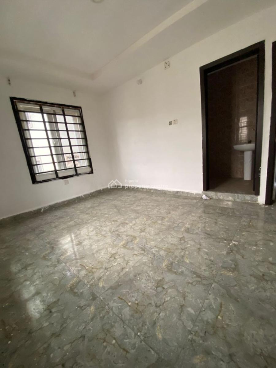 Massive Standard Well Built 2 Bedroom Apartment., Osapa, Lekki, Lagos, Flat / Apartment for Rent