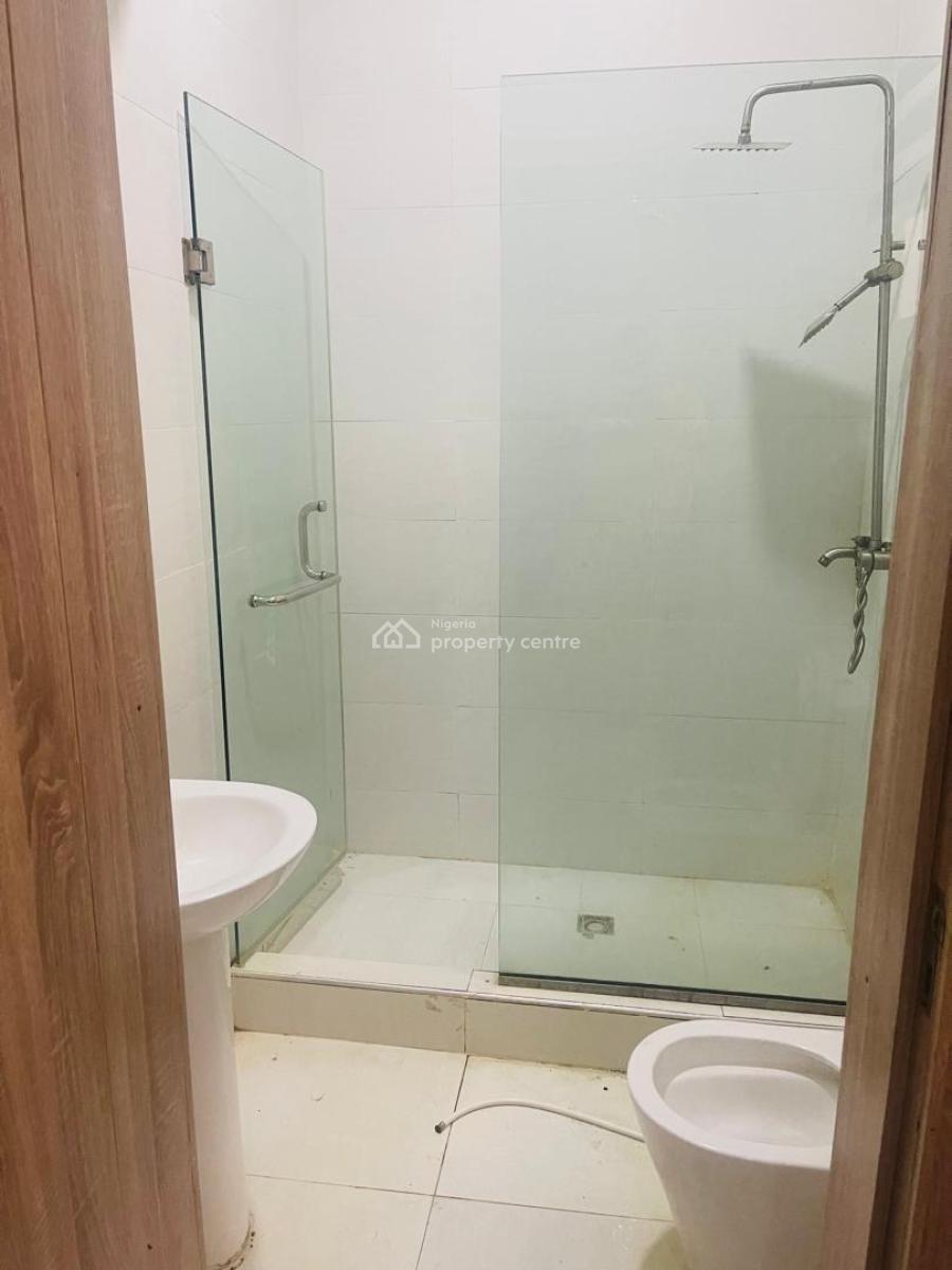 Distress Sweet Deal  4 Bedroom Semi Detached Duplex Self Compound, Orchid Road Lekki, Lekki, Lagos, Semi-detached Duplex for Sale