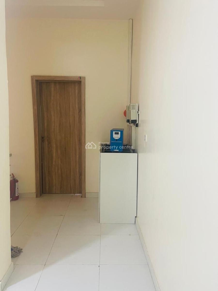 Distress Sweet Deal  4 Bedroom Semi Detached Duplex Self Compound, Orchid Road Lekki, Lekki, Lagos, Semi-detached Duplex for Sale