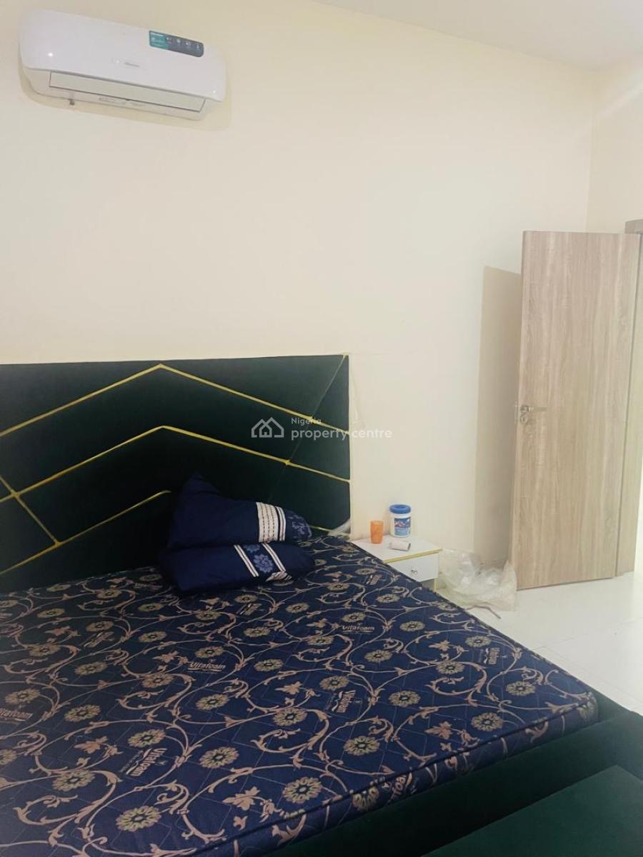 Distress Sweet Deal  4 Bedroom Semi Detached Duplex Self Compound, Orchid Road Lekki, Lekki, Lagos, Semi-detached Duplex for Sale