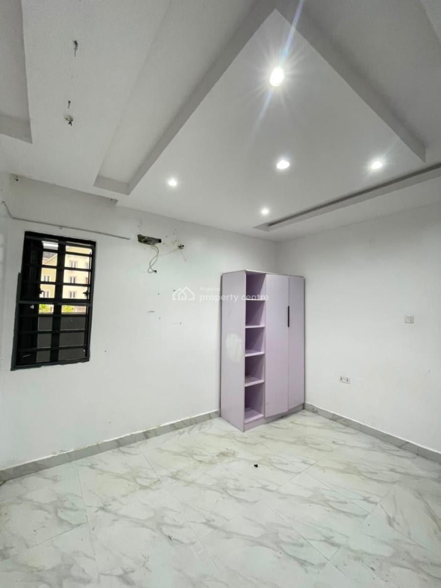 Spacious 2 Bedroom Apartment, Osapa, Lekki, Lagos, Flat / Apartment for Rent
