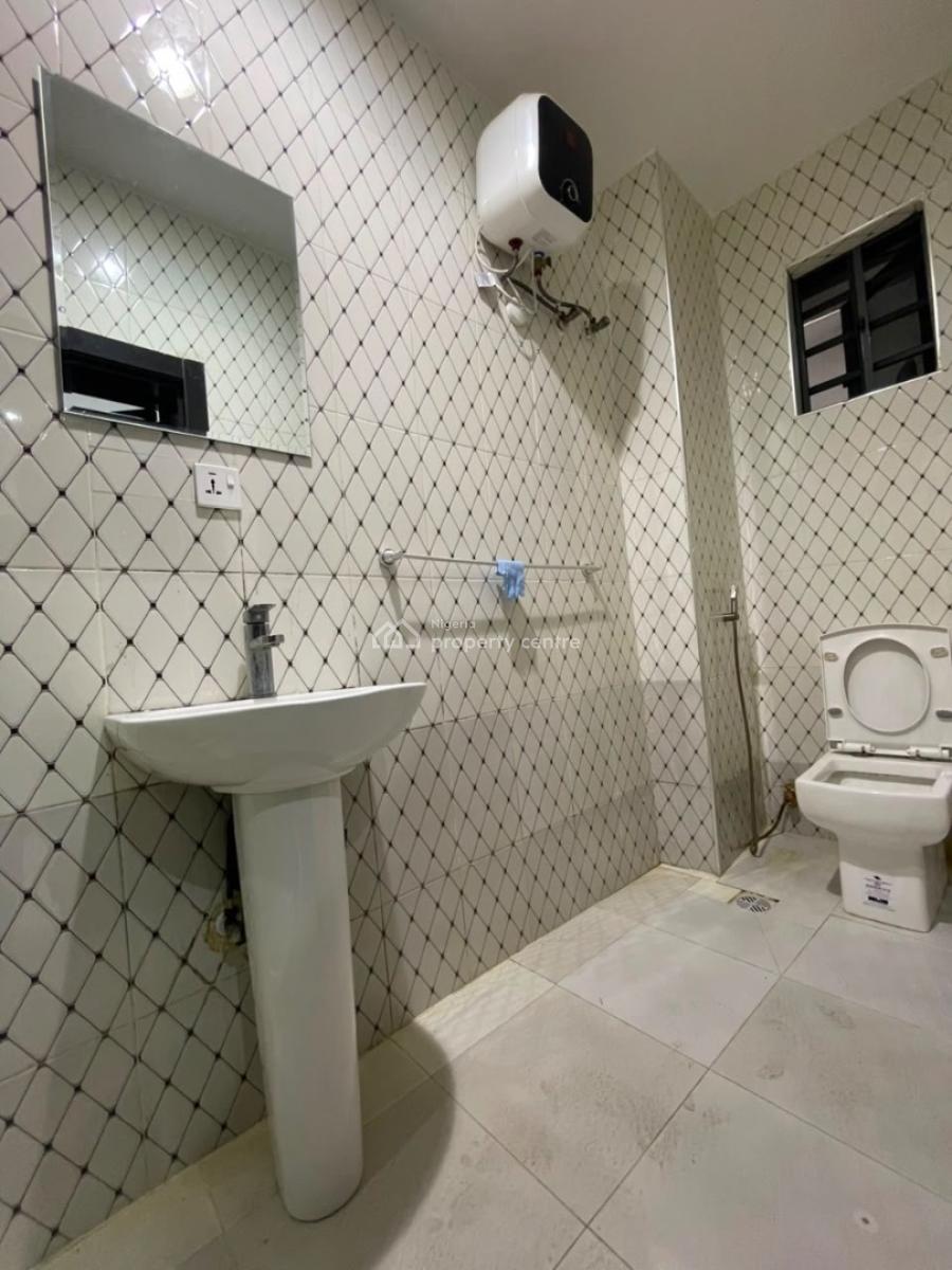 Spacious 2 Bedroom Apartment, Osapa, Lekki, Lagos, Flat / Apartment for Rent