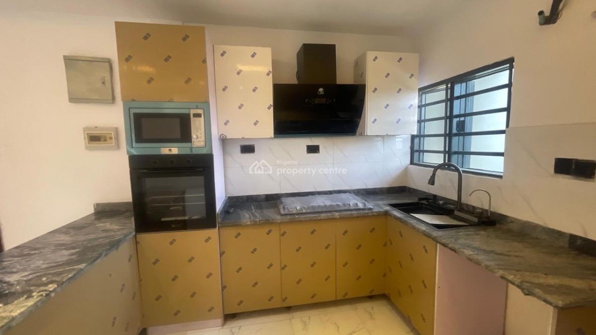 2 Bed Flat, Yaba Tech Gra, Yaba, Lagos, Flat / Apartment for Rent