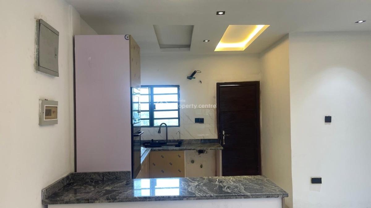 2 Bed Flat, Yaba Tech Gra, Yaba, Lagos, Flat / Apartment for Rent