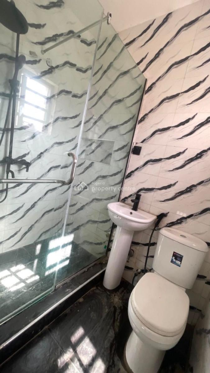 2 Bed Flat, Yaba Tech Gra, Yaba, Lagos, Flat / Apartment for Rent