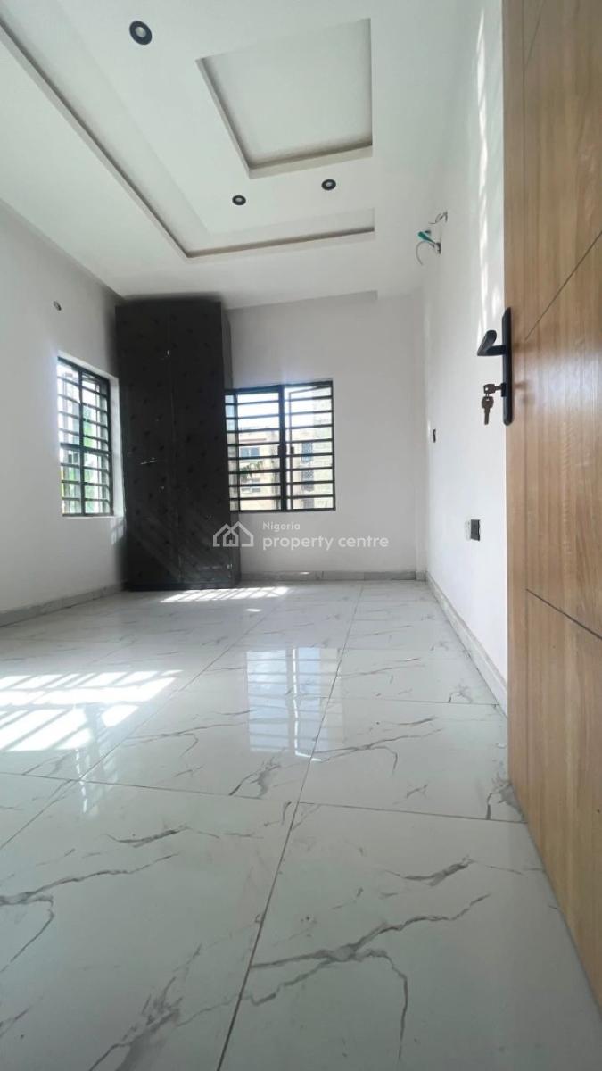 2 Bed Flat, Yaba Tech Gra, Yaba, Lagos, Flat / Apartment for Rent
