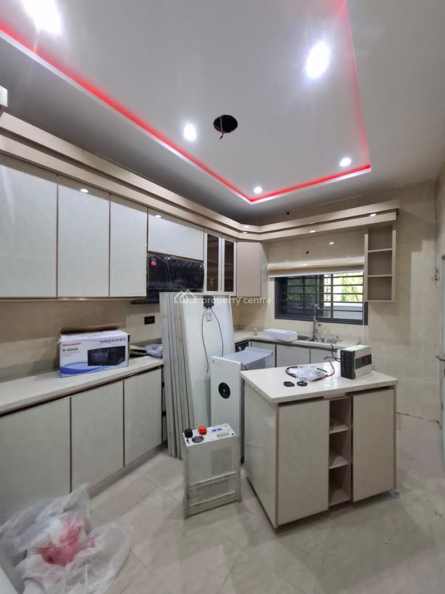 Smart and Standard 3 Bedroom Apartment, Maitama District, Abuja, Flat / Apartment for Sale