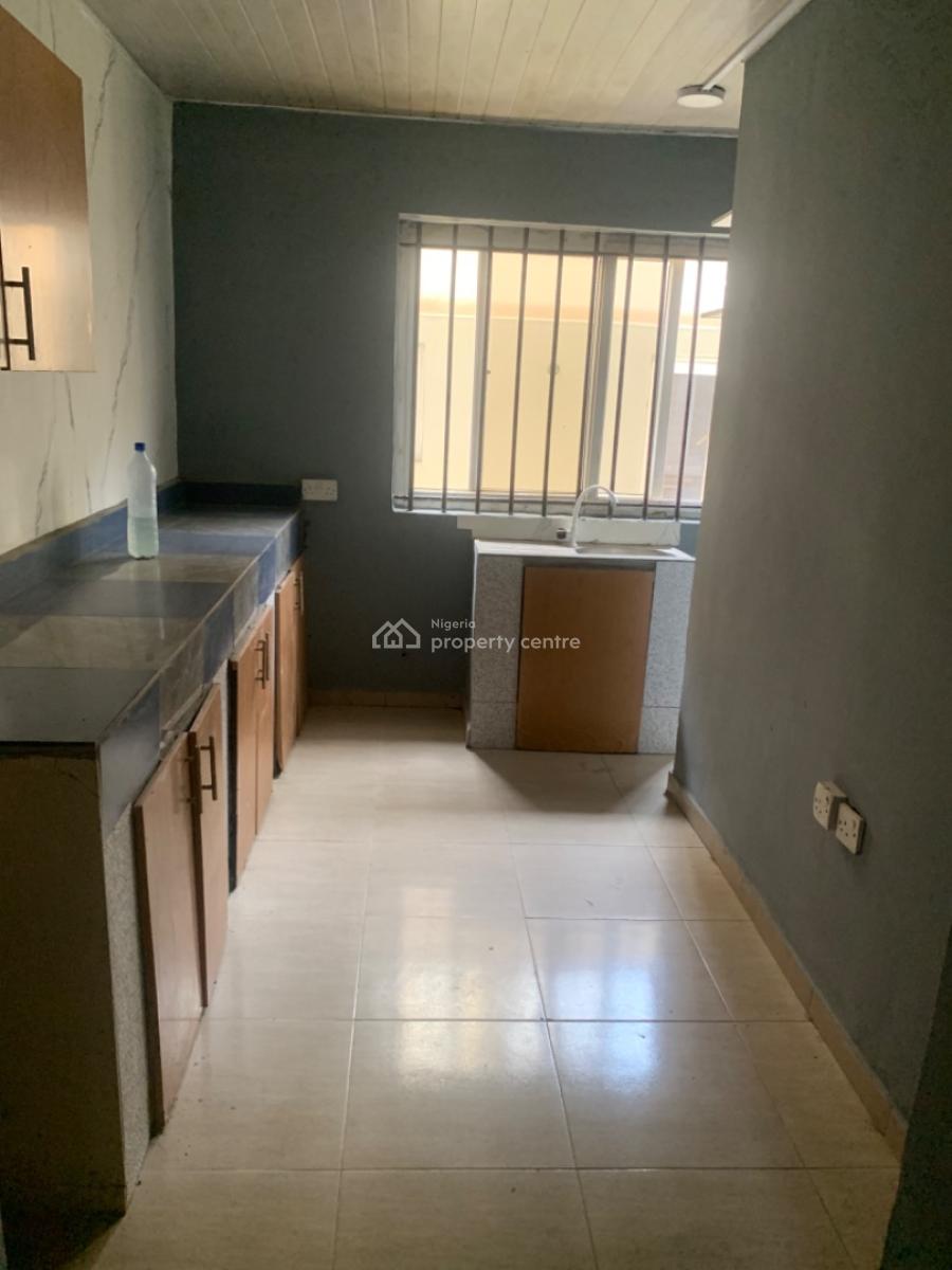 a Spacious 2 Bedroom Flat, Gra Phase 1, Magodo, Lagos, Flat / Apartment for Rent