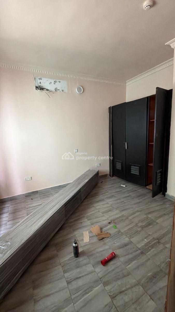 Spacious Semi-master Bedroom in Maintained Apartment (dm for Video), Ikate, Lekki, Lagos, Self Contain (single Rooms) for Rent
