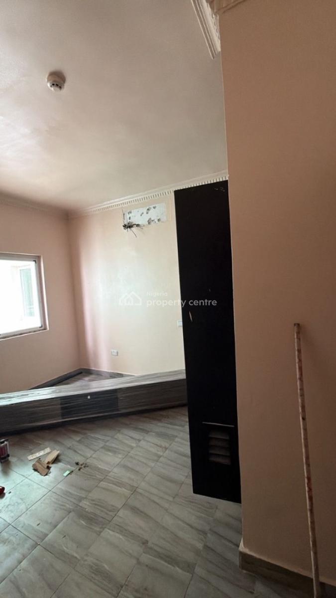 Spacious Semi-master Bedroom in Maintained Apartment (dm for Video), Ikate, Lekki, Lagos, Self Contain (single Rooms) for Rent