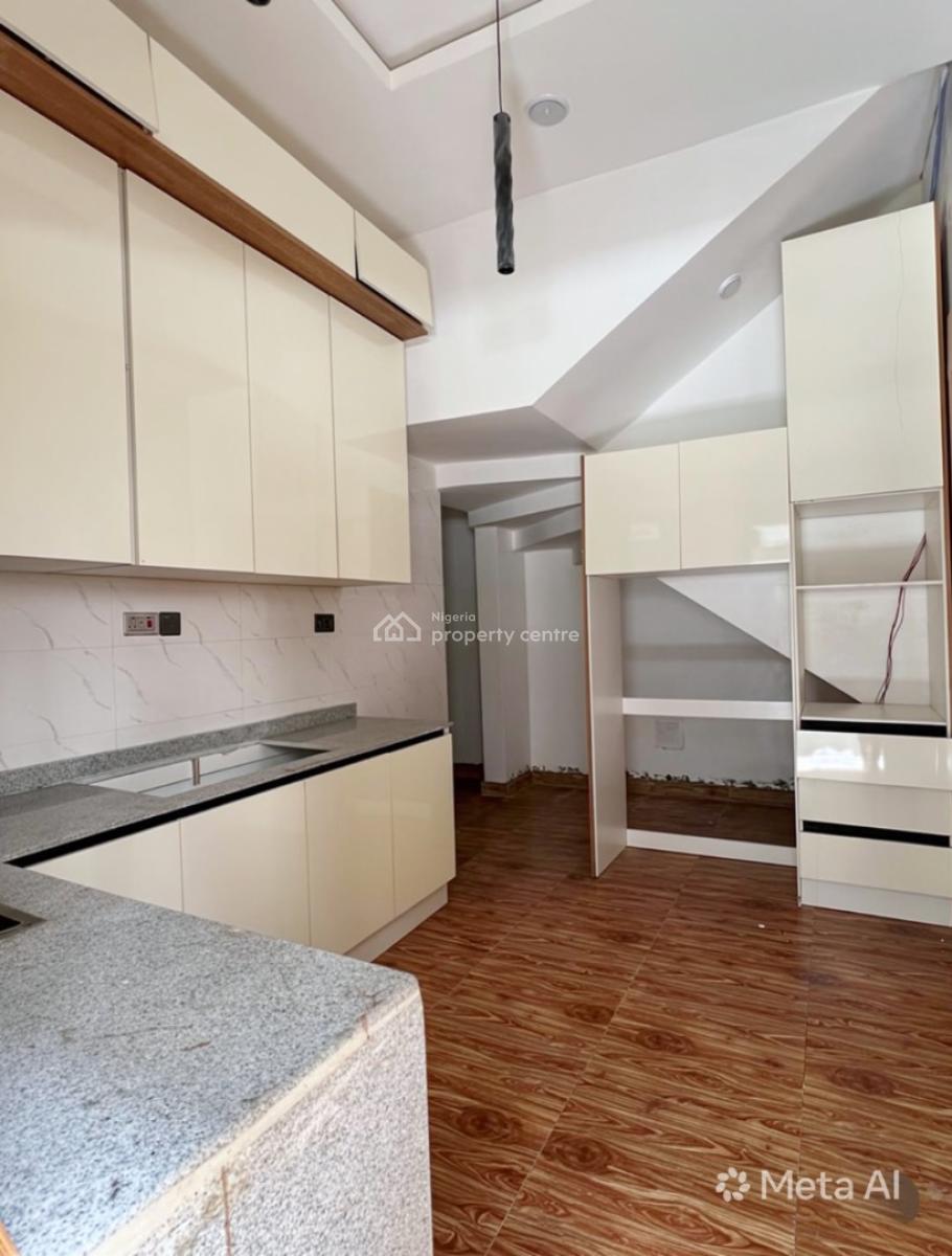 4 Bedroom Terrace, Ologolo, Lekki, Lagos, Terraced Duplex for Rent